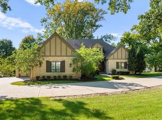 8500 Belinder Rd, Leawood, KS 66206