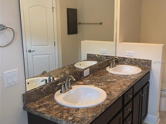 3rd image of 367 Gardenia Ct