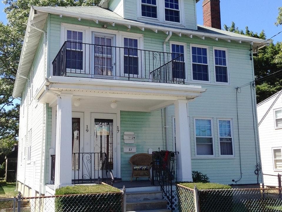 1st image of 17 Woodlawn St #1