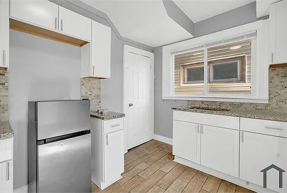 5137 Saint Clair St — Photo 10