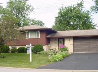 1566 Vincennes St, Crete, IL 60417