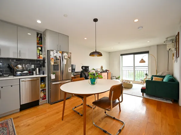 63-34 Fresh Pd Road image 5 of 20