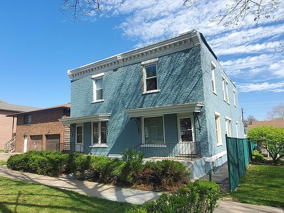 3rd image of 926 A St #C