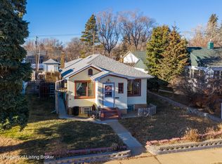 317 4th Ave W, Dickinson, ND 58601