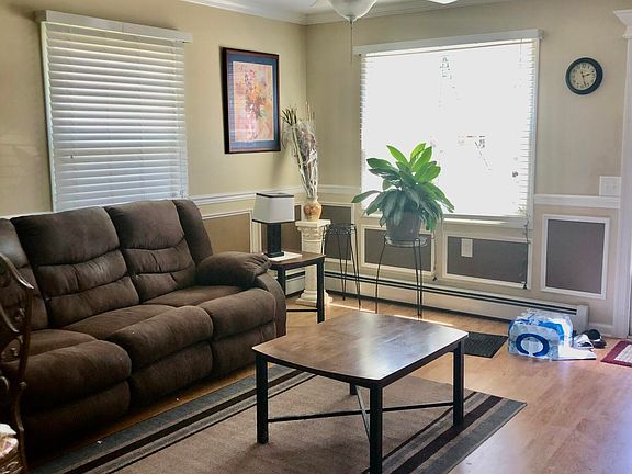 3rd image of 221 Torrey Pines Drive