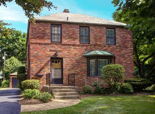 158 W Cooke Rd, Columbus, OH 43214