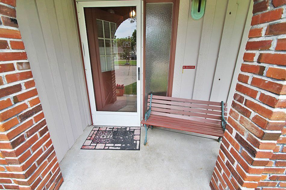 1st image of 12812 Calamaide Ct