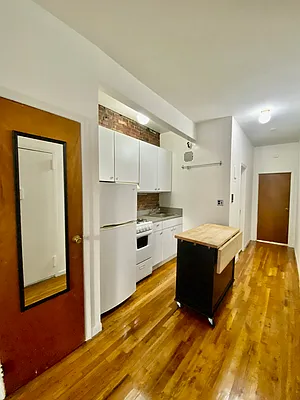 Rented by CMV Realty Inc. | media 17