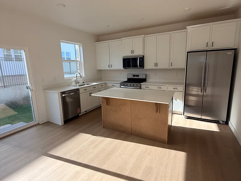 3590 N Stallion St — Photo 2