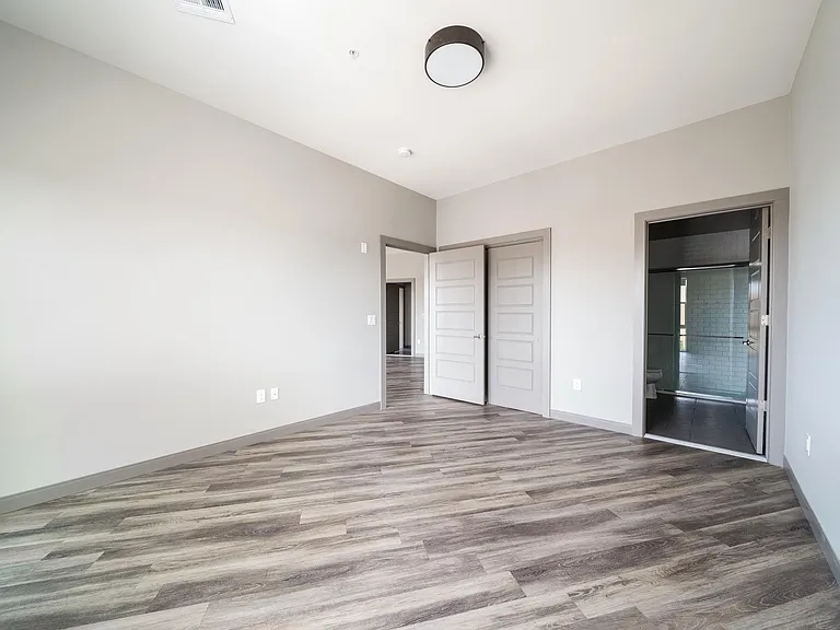 389 Main St — Photo 56