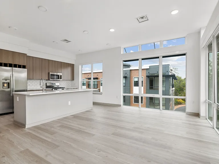 Enclave at Raritan — Photo 34