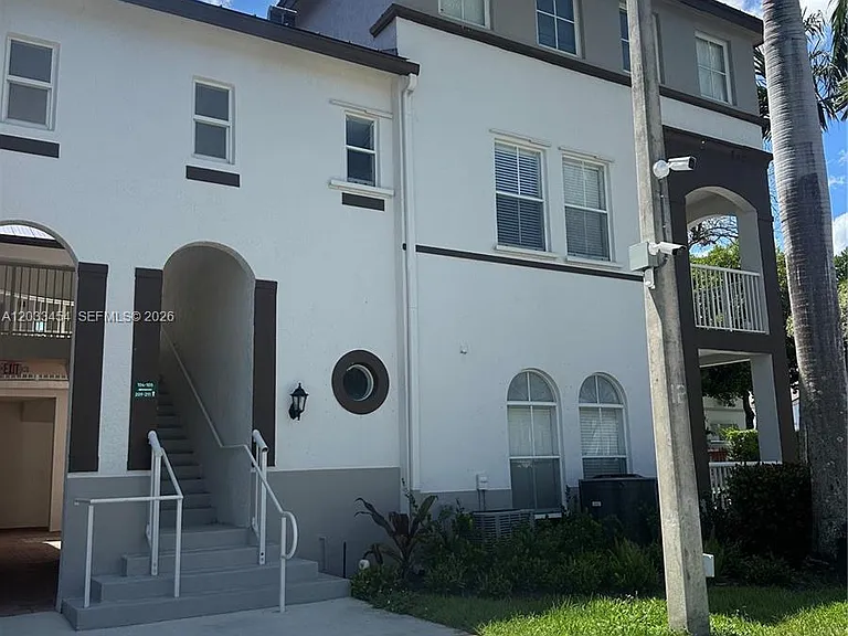 4311 SW 160th Ave #105 — Photo 1