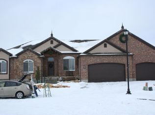 10716 S Maughan Cir, South Jordan, UT 84095