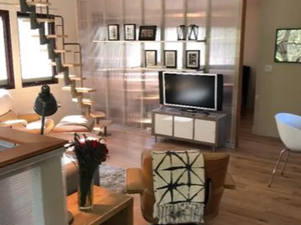 221 4th St, Davis, CA 95616