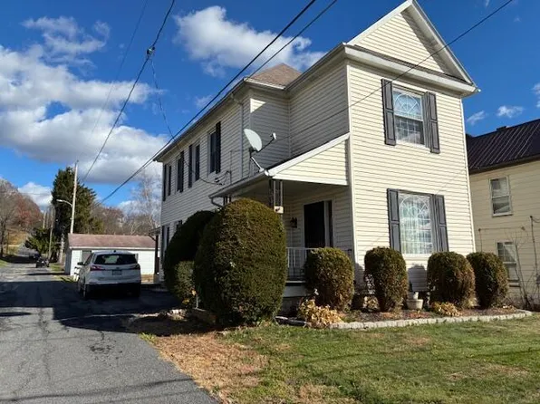318 Mabel St, Reynoldsville, PA 15851