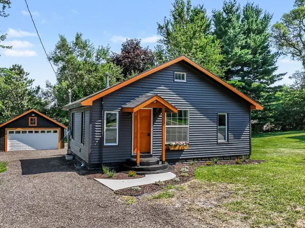 121 E Olds St, Hartford, MI 49057