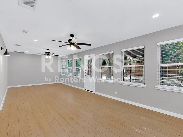 1408 Seely St — Photo 16