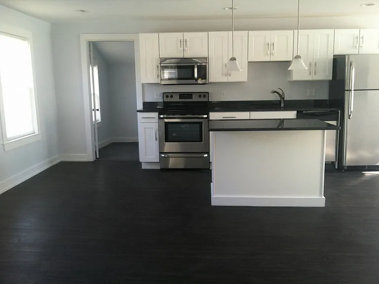 158 Main St #2 — Photo 4
