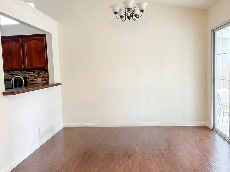 16920 Yvonne Dr — Photo 4