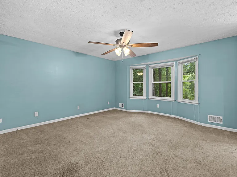 412 Willow Ct SE — Photo 12