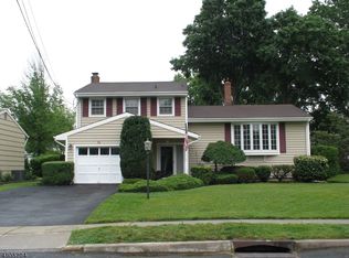 13 Demond Pl, Somerville, NJ 08876