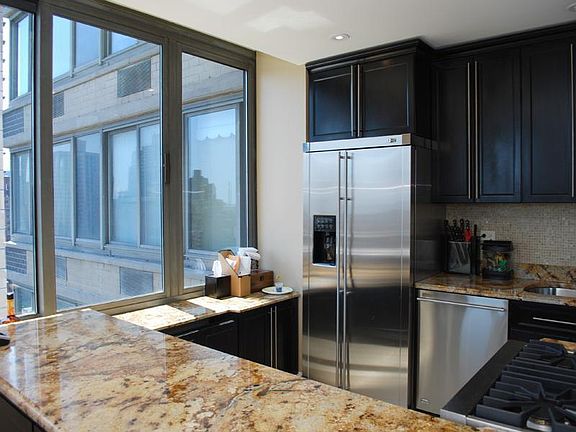 4th image of 300 E 85th St APT 1805