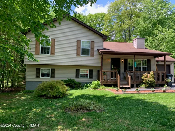 2176 Titania Rd, Tobyhanna, PA 18466