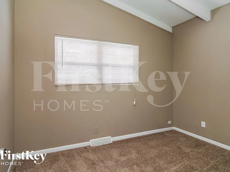 394 Sherman Ave — Photo 6