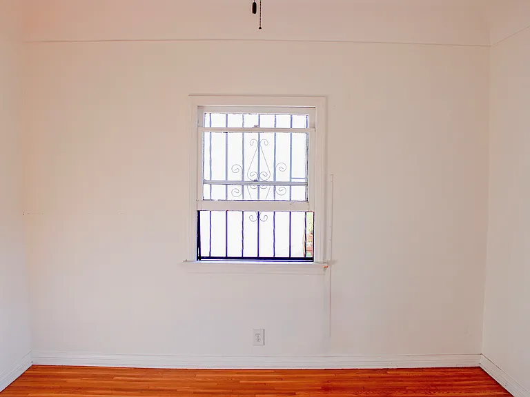 361 N Sierra Bonita Ave #A — Photo 25