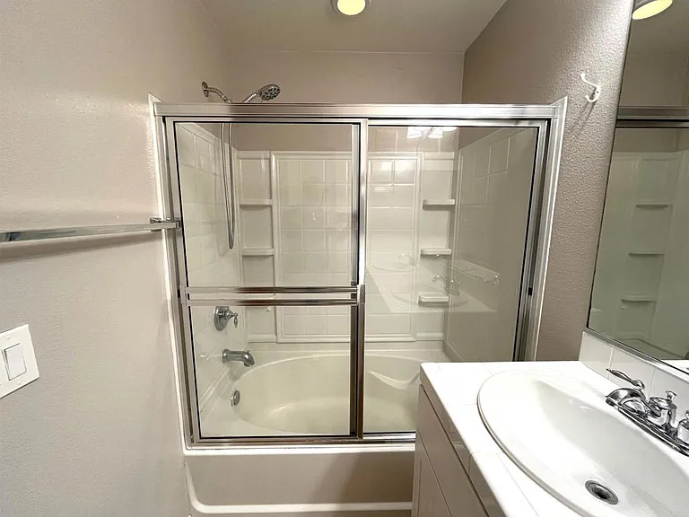 820 Harbor Cliff Way #260 — Photo 20