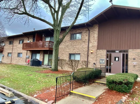 100 Willow Ln APT 116B, Willow Springs, IL 60480