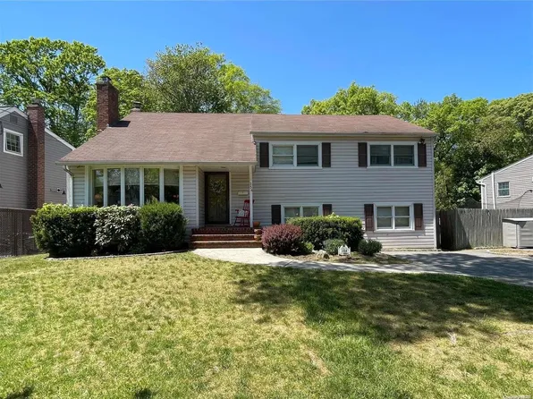 354 Lakeshore Boulevard, Massapequa Park, NY 11762