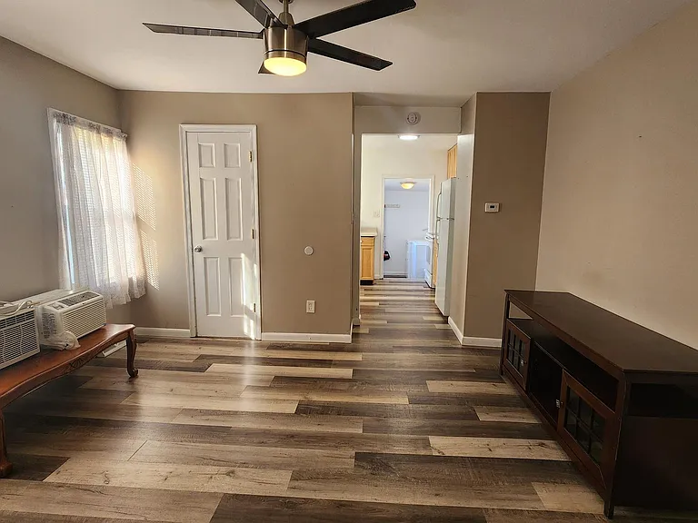 108 E Pacific Ave #2 — Photo 11