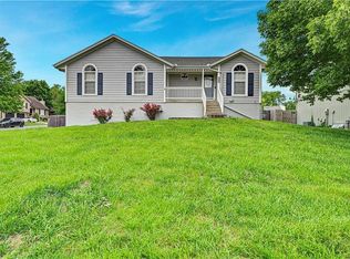 1200 NE Colleen Dr, Lees Summit, MO 64086