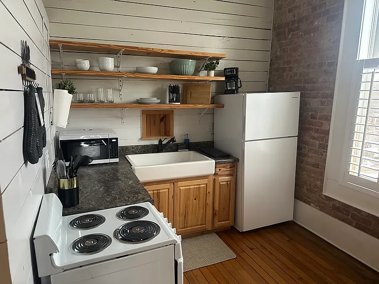 101 South Court Sq #305 — Photo 11