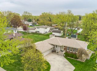2629 Tulip Tree Ln, Dyer, IN 46311