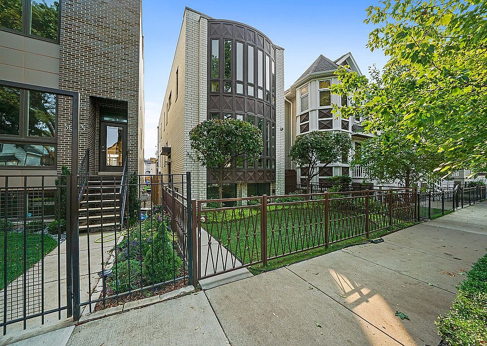 1st image of 3011 N Oakley Ave