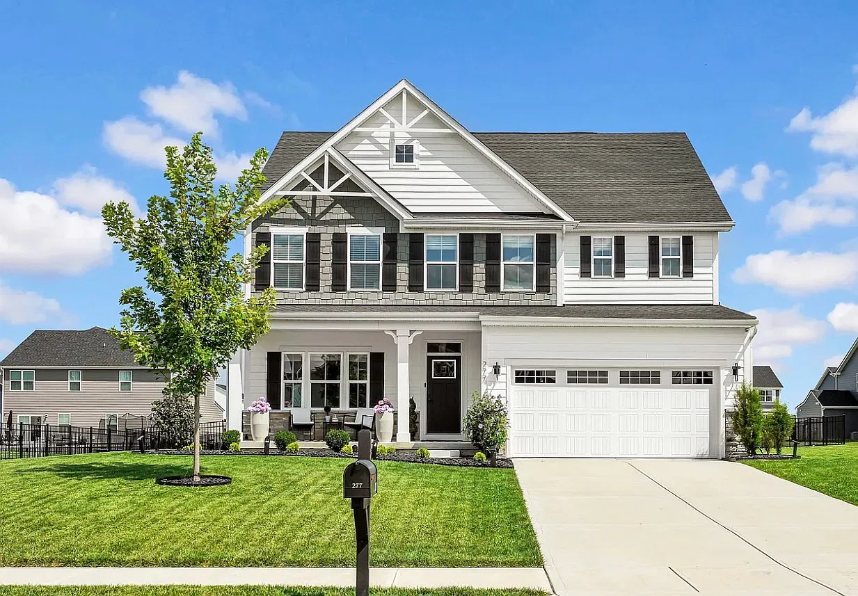 4 bed, 2.5 bath, 4380 sqft, $3,180 — Photo 1