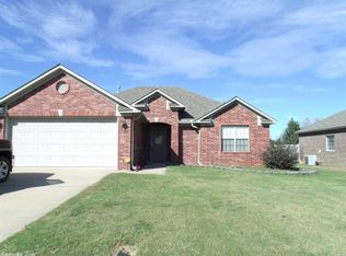 1725 Jasmine Ln, Conway, AR 72034