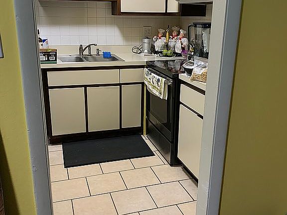 5th image of 7615 Dolonita Dr
