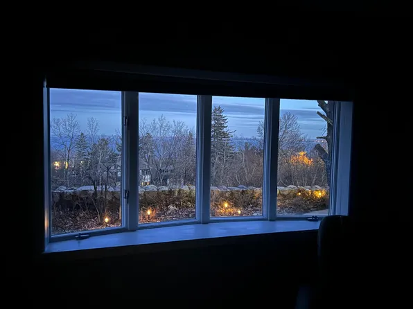 2306 E Superior St #5, Duluth, MN 55812