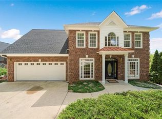 5731 Crown Ter, Hickory, NC 28601