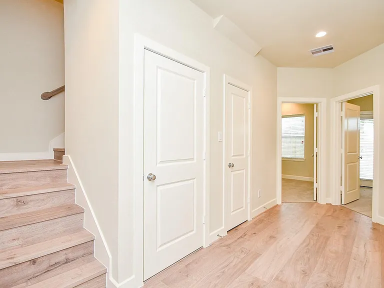 2307 Warhol Way — Photo 3