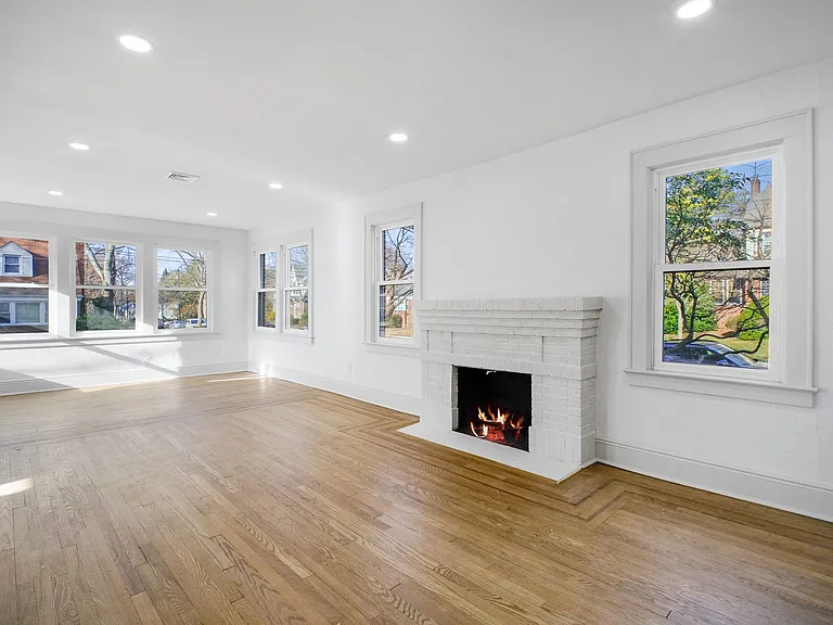 344 Marlboro Rd — Photo 3