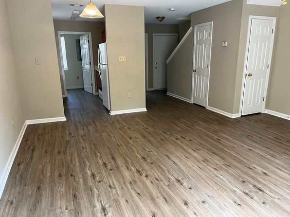 9820 Whitefield Ave APT B, Savannah, GA 31406