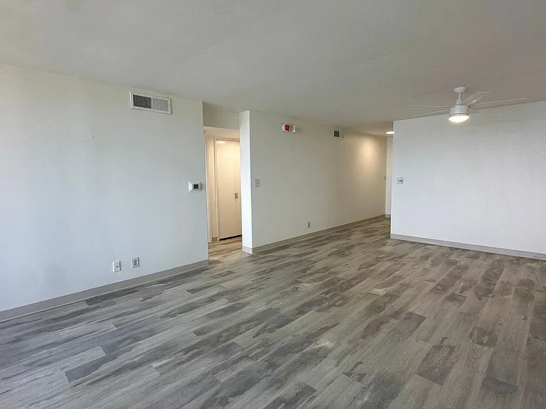 1600 Ala Moana Blvd #2506 — Photo 2