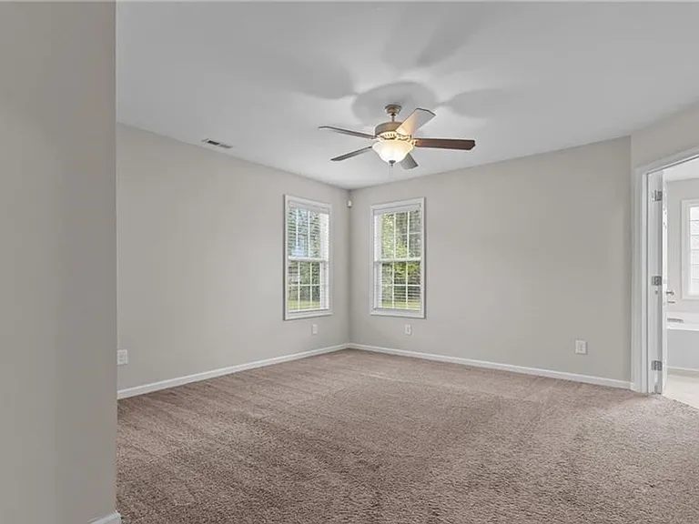 1595 Rossmore Dr — Photo 5