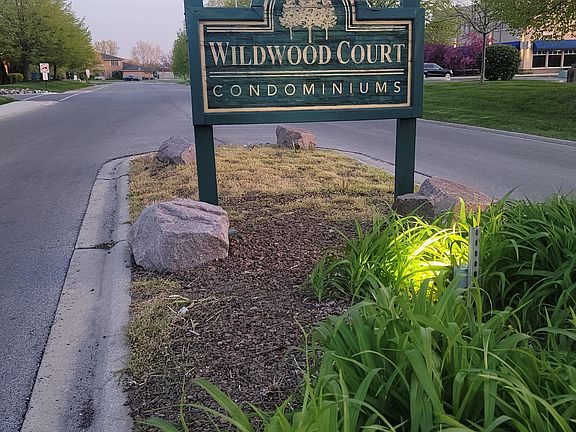2nd image of 9834 Wildwood Ct Unit 1-D