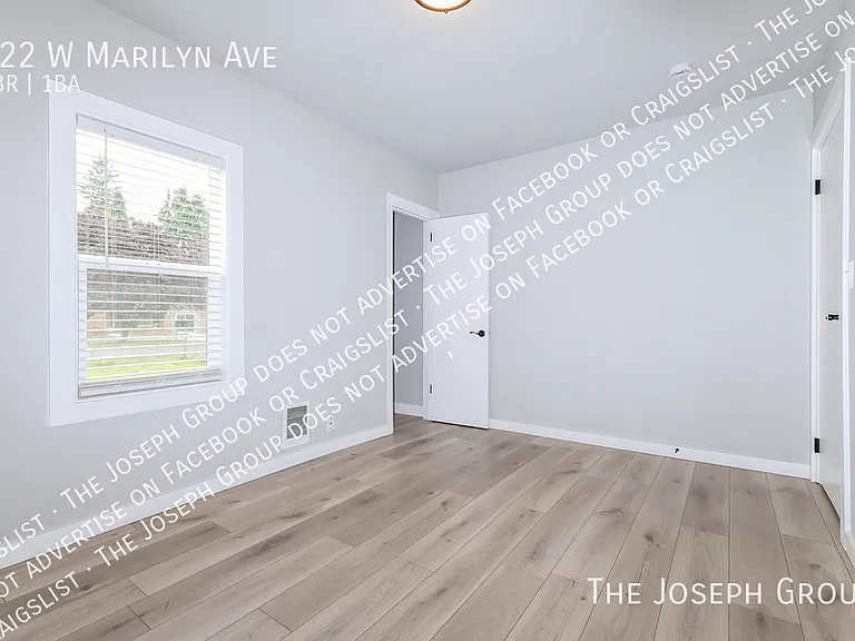 222 W Marilyn Ave — Photo 11