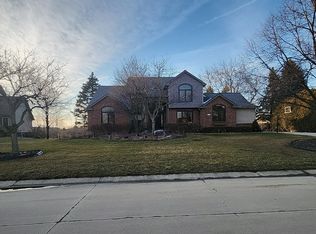 4102 Villager Dr, Orion, MI 48359